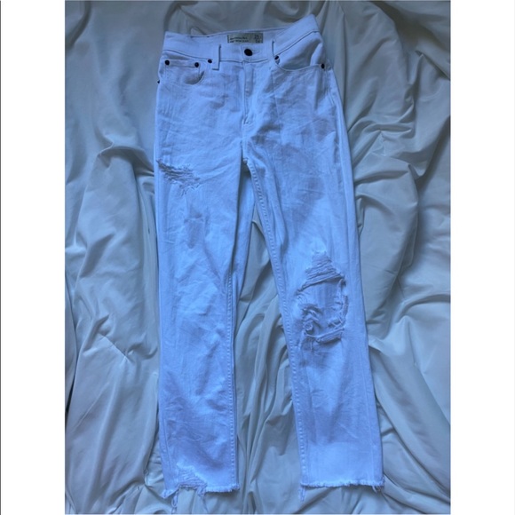 Abercrombie & Fitch mom jean ripped size 25/0 - Picture 1 of 3